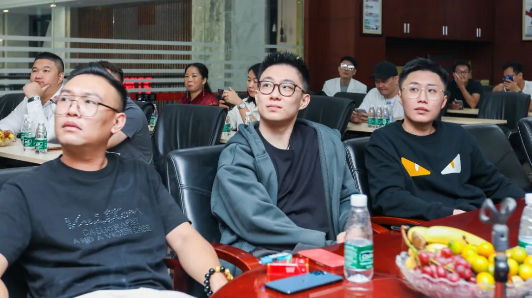 摯友同行追遠(yuǎn)夢(mèng) | 強(qiáng)輝×廣東保時(shí)捷車(chē)友會(huì)活動(dòng)圓滿(mǎn)舉行(圖25)
