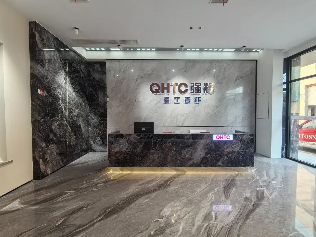 終端風采 | 強輝聊城旗艦店，沉浸式體驗現(xiàn)代高端設計美學(圖4)
