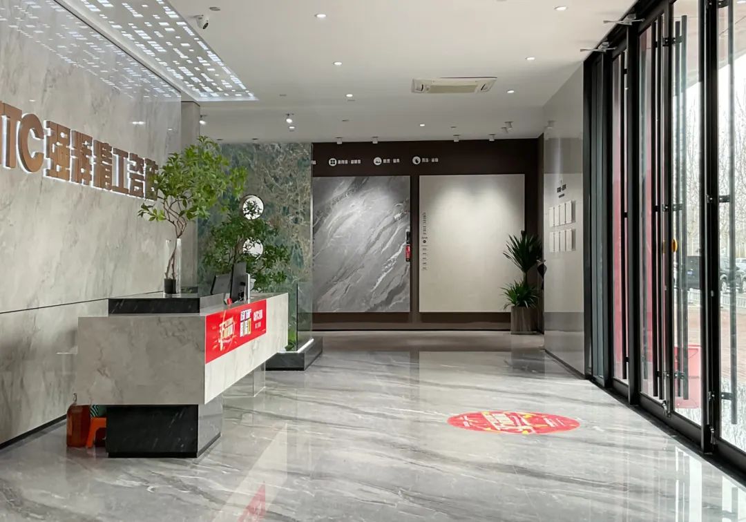 終端風(fēng)采 | 強輝東營旗艦店，探尋質(zhì)感空間的詩意生活(圖6)
